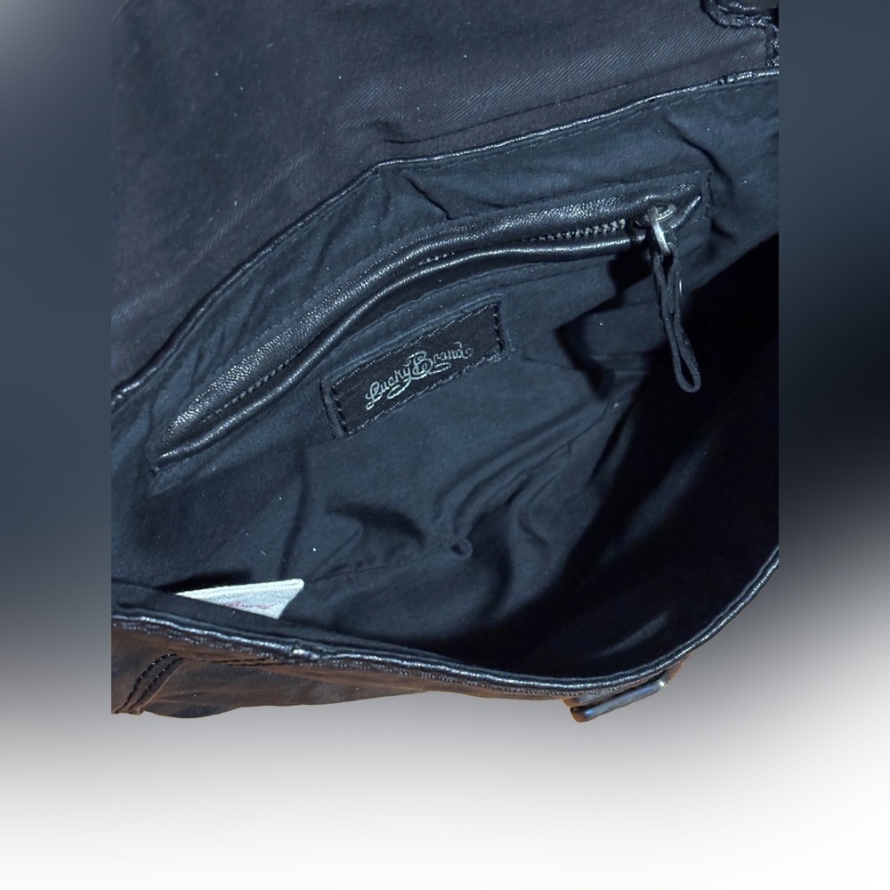 EUC Lucky Brand- Black Lamb Skin Leather Wristlet - Picture 10 of 15